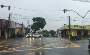 Fotos: ruas alagadas em Natal RN após forte chuva nesta quinta-feira