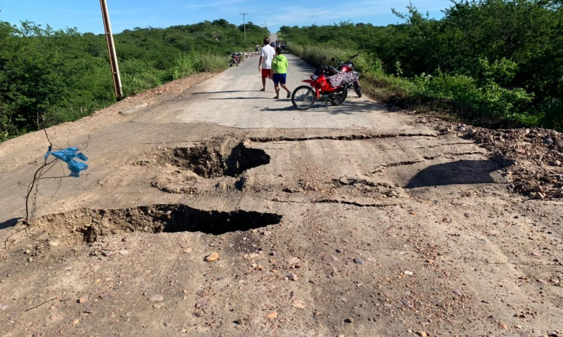 Rn-118 é interditada por 3 dias para conserto de bueiro rompido pelas chuvas em trecho entre são rafael e jucurutu