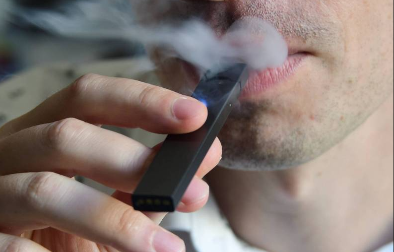 Estudo mostra que cigarro eletrônico aumenta dependência da nicotina