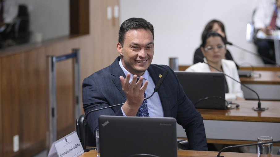 Senador styvenson valentim debocha de joice hasselmann e diz que agressão foi por traição ou droga | notícias do rio grande do norte ujvwmobzpdwhbgylax