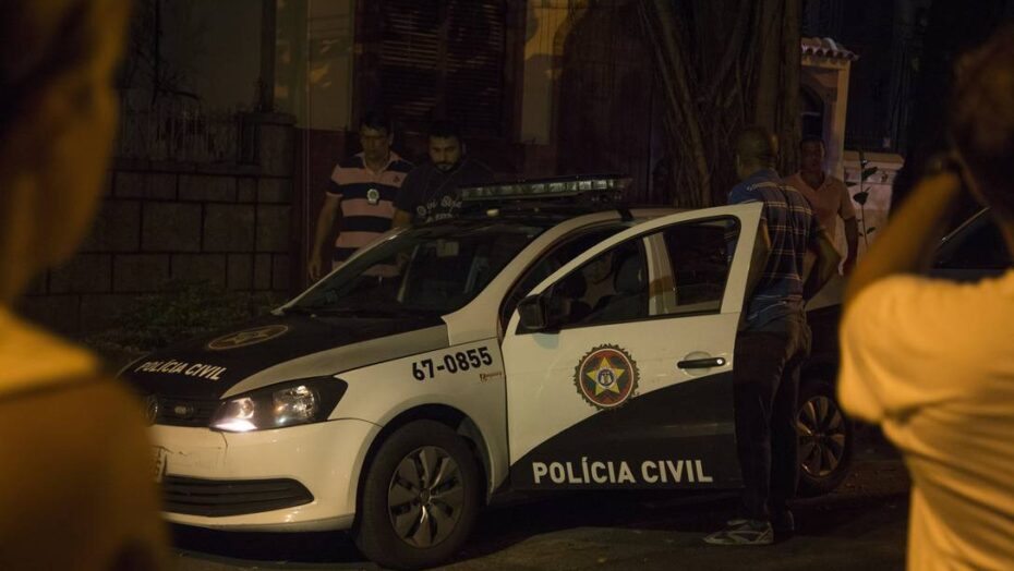 x RI Rio de Janeiro RJ POLICIAPolicial teve surto psicotico em casa e atiro jpg pagespeed ic HGcsOOHb