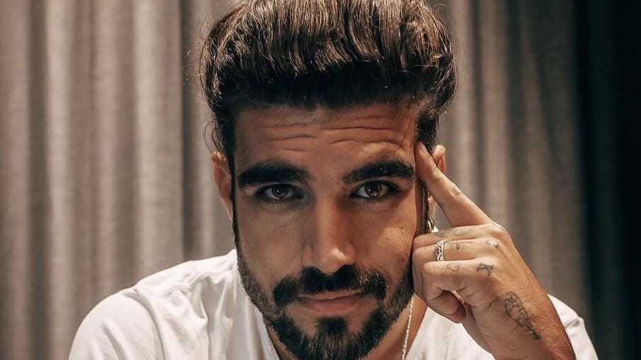 Caio castro nega traição mas não perdoa fim com grazi massafera e detona: “o mundo dá voltas”