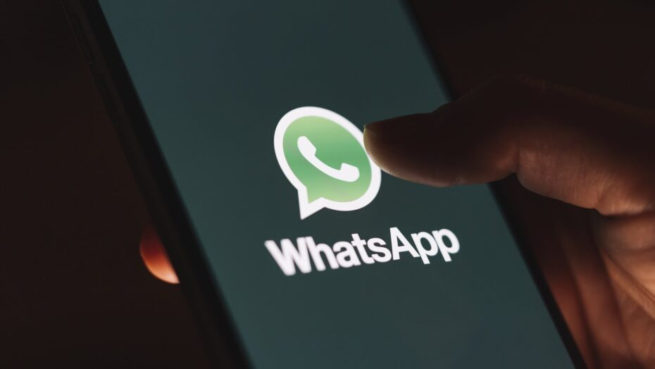 Divulgar conversa de whatsapp sem autorização gera dever de indenizar, diz stj
