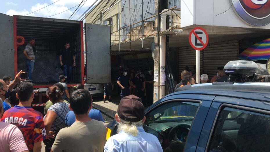 Receita faz operação no alecrim e recolhe materiais sem nota fiscal