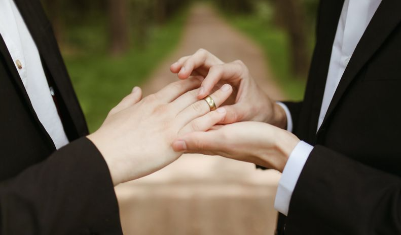 Suíça aprova casamento gay em votação nacional