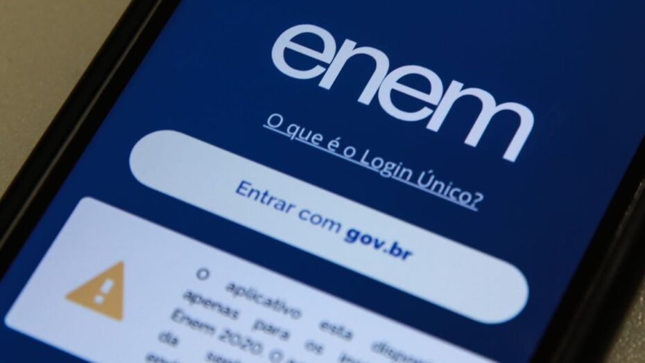 Enem: reabertas inscrições para isentos ausentes no exame de 2020; saiba como participar