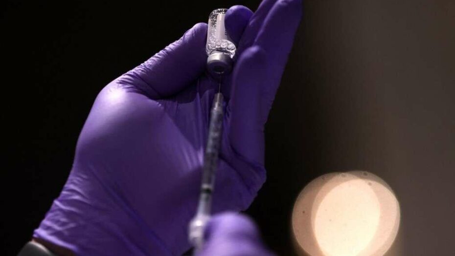 Variante mu da covid, descoberta na colômbia, se mostra resistente a vacinas