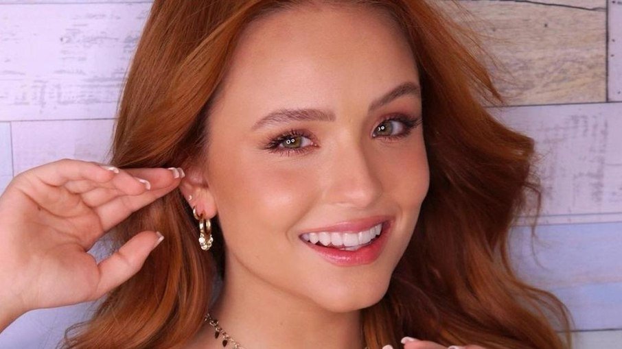 Larissa manoela fala sobre como é conviver com doença aos 20 anos: “descobri no início”