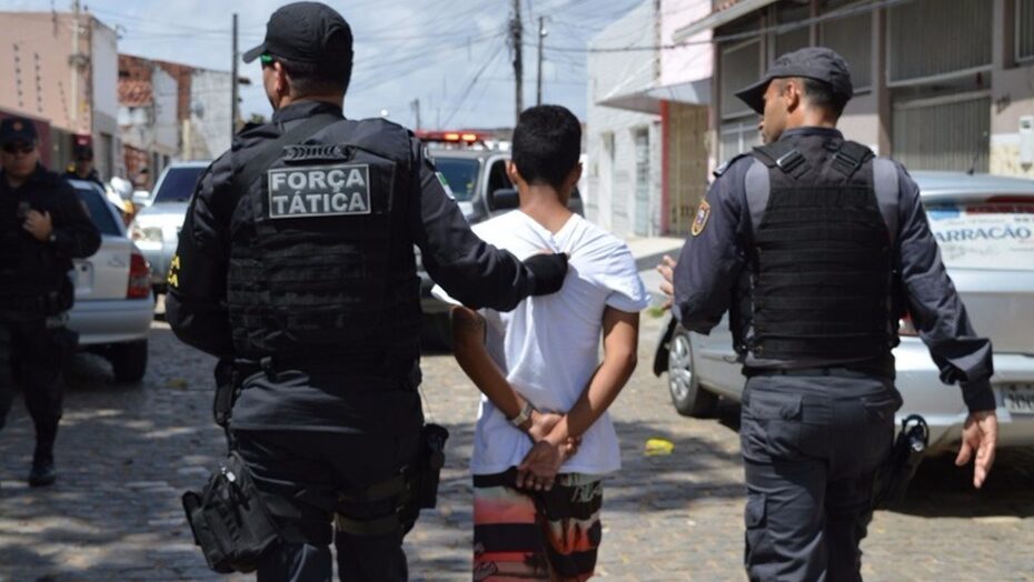 Homem morre ap&oacute;s trocar tiros com policiais da for&ccedil;a t&aacute;tica e gto no interior do rn