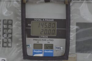 “pagando para trabalhar”, diz motorista após gasolina bater r$ 7,29 em natal