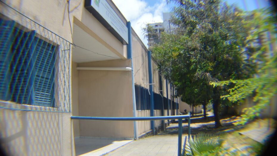 Insegurança danifica estrutura e gera preocupação na retomada das aulas na escola estadual alberto torres