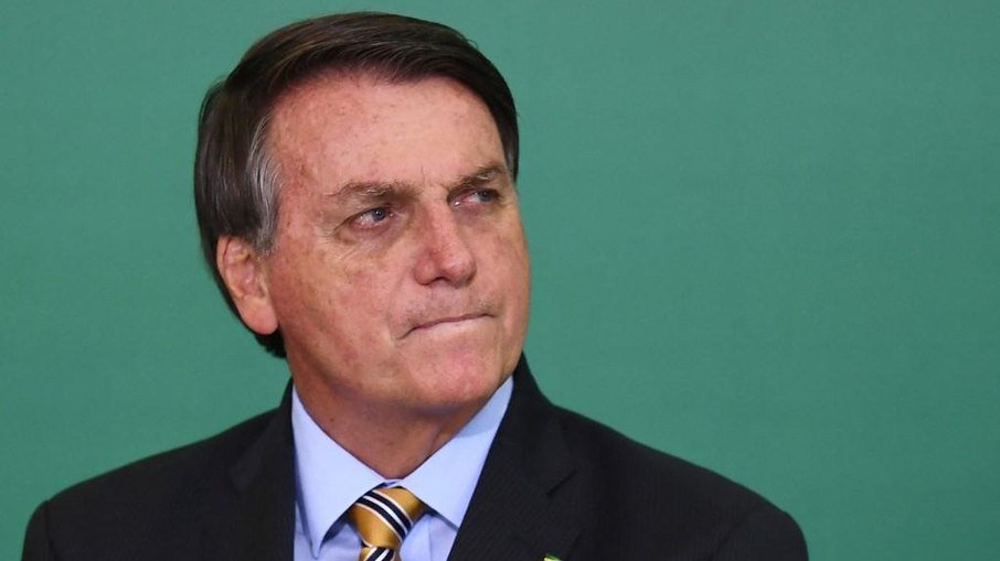 Moraes prorroga investigação contra bolsonaro por vazamento de inquérito da pf