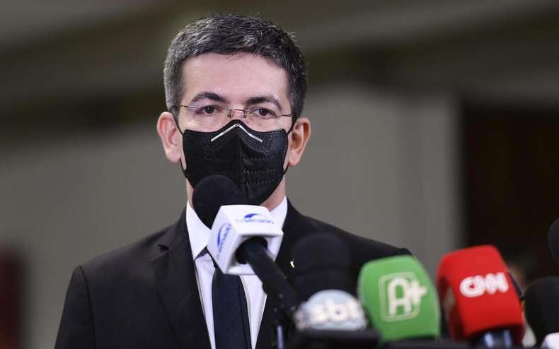 Cpi da covid: aras sinalizou que tomará providências, diz randolfe