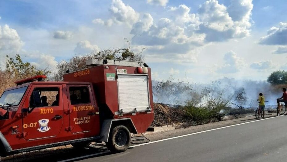 Bombeiros controlam incêndio às margens da br-226 em município do alto oeste potiguar