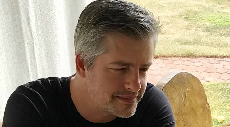 Victor chaves toma golpe, perde r$ 500 mil relembra passado e diz ter pensado em suicídio: “quase tirei minha vida”