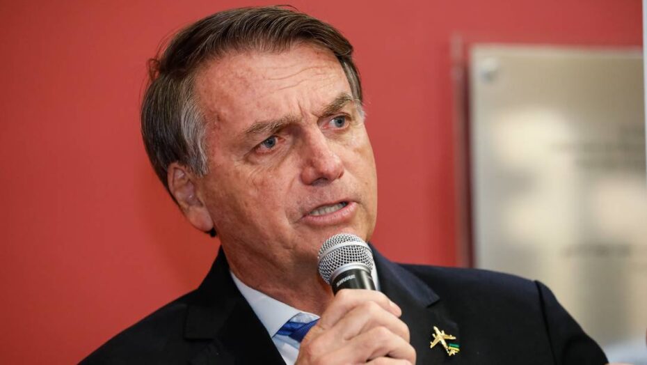 Bolsonaro diz que dará reajuste a servidores caso pec dos precatórios seja aprovada