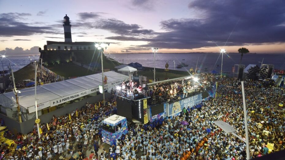 Comit&ecirc; cient&iacute;fico recomenda proibir r&eacute;veillon e carnaval nos estados do nordeste