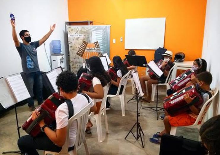 Orquestra sanfônica faz primeira apresentação em são miguel do gostoso