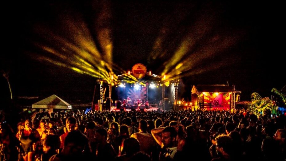 Com duas décadas de existência, festival dosol continua atraindo apaixonados por diversos ritmos musicais | notícias do rio grande do norte Com duas décadas de existência, Festival DoSol continua atraindo apaixonados por diversos ritmos musicais - Agora RN