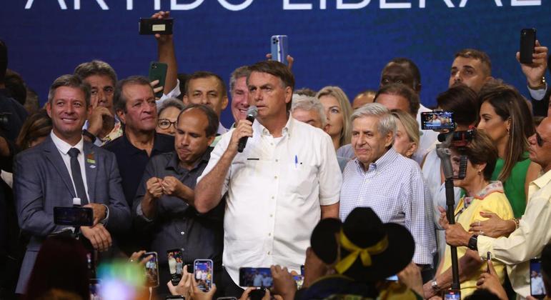 Em tom de campanha, Bolsonaro ataca PT e defende liberdade 'contra quem quer que seja' - Agora RN