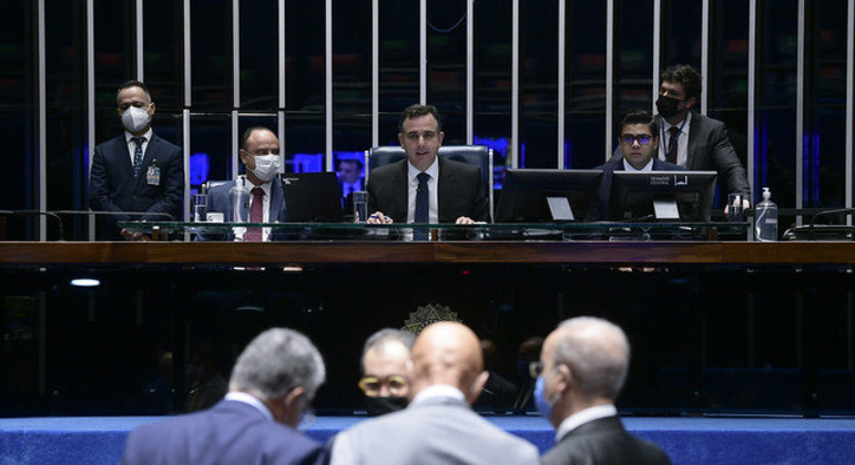 Senado aprova projeto que cria 'auxílio-gasolina' de até r$ 300 | notícias do rio grande do norte Senado aprova projeto que cria 'auxílio-gasolina' de até R$ 300 - Agora RN