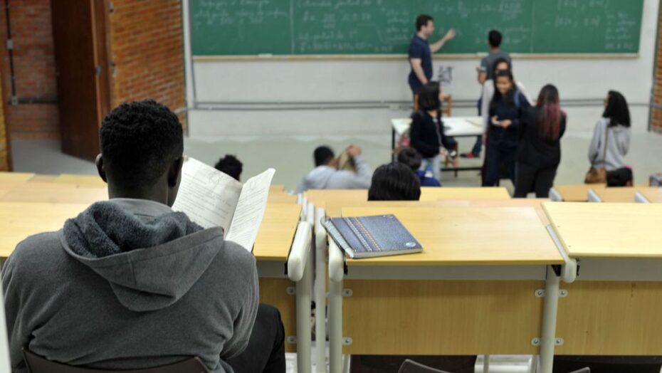 Aula antes das 9h prejudica sono e piora desempenho acadêmico, diz estudo - Agora RN