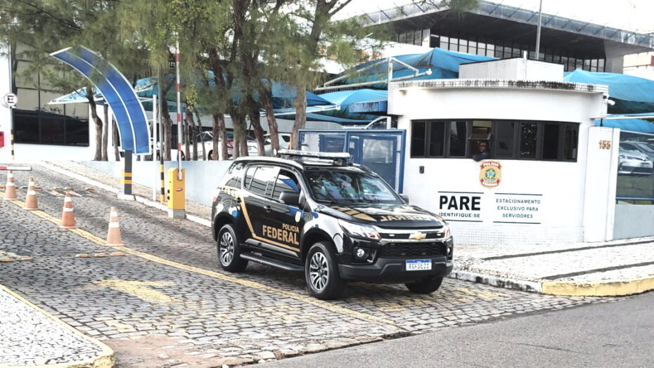 Em São José de Mipibu, Polícia Federal prende homem por contrabando de cigarros - Agora RN