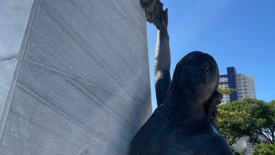 Prefeitura do natal conclui restauração da estátua da praça pedro velho | notícias do rio grande do norte f54cc618 4c1b 4fd7 92e1 2a8b663fd6c4