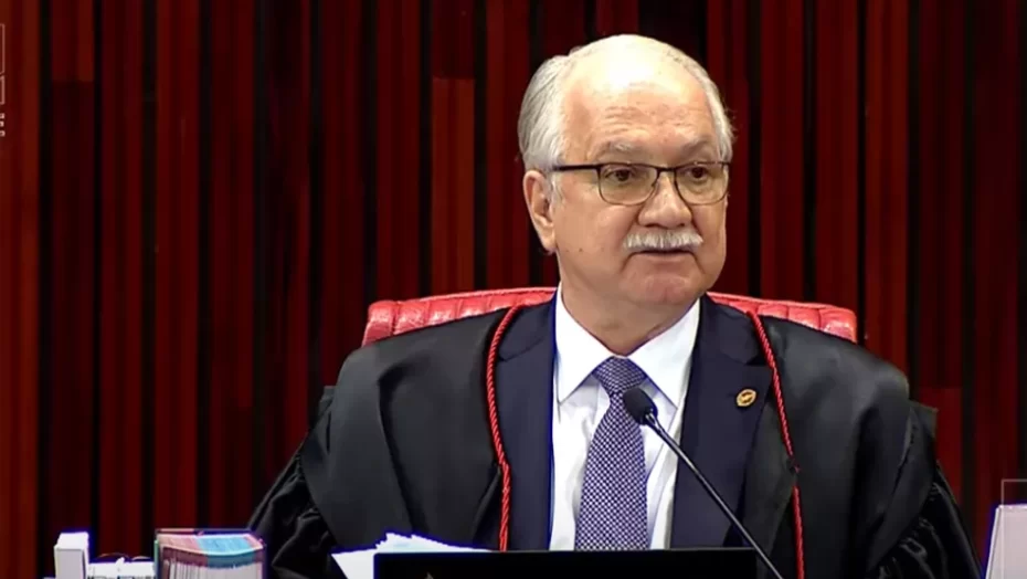 Fachin devolve relatoria do caso do INSS a Mendonça e mantém Master