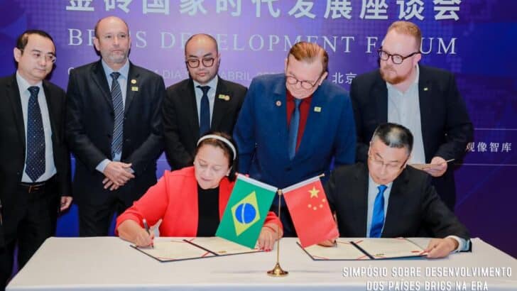 Governadora firma acordo com instituicao chinesa para certificacao de gemas no RN foto Daniel Cabral 4