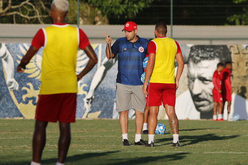 Thiago carvalho Thiago Carvalho, técnico do América de Natal - Foto: Canindé Pereira / América FC