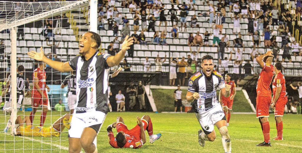 Abc ABC em vitória contra Tombense em pleno Frasqueirão - Foto: