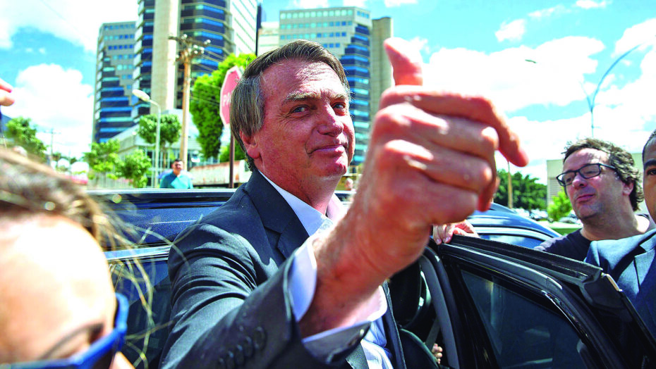 Brasília (DF), 26/04/2023 O ex presidente Jair Bolsonaro após prestar depoimento à Polícia Federal (PF) sobre os ataques do dia 8 de janeiro em Brasília. Foto: Marcelo Camargo/Agência Brasil