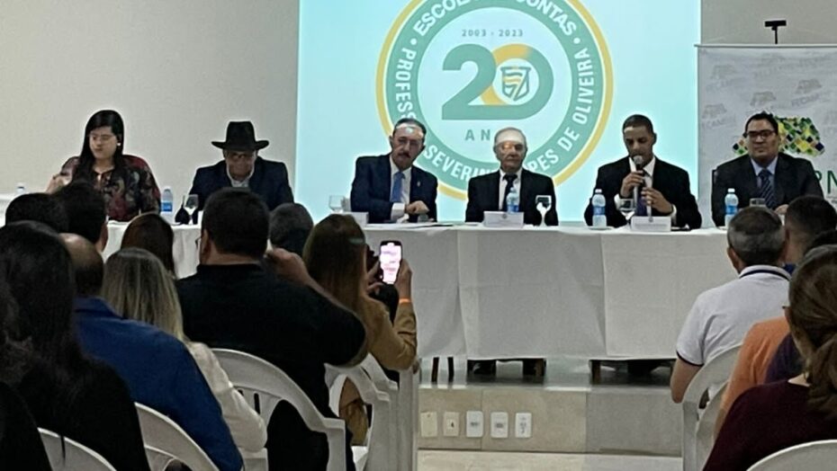 Presidente da fecam-rn participa de encontro regional com gestores públicos em martins | notícias do rio grande do norte Evento com participação da Fecam acontece até esta quinta-feira 15 em Martins, com palestras - Foto: Divulgação