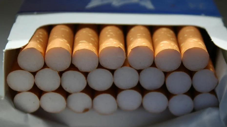 Cigarro é um dos produtos sugeridos pelo estudo no SUS para aumento de tributação
