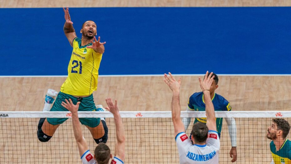 Liga das nações: brasil retoma caminho das vitórias contra a eslovênia | notícias do rio grande do norte Saque de jogador do Brasil durante a partida / Foto: FIVB