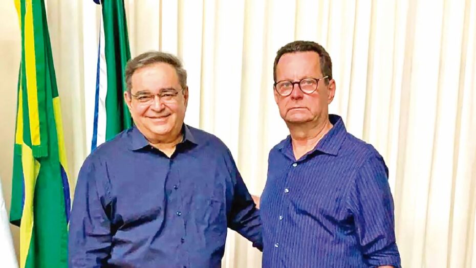 Secretário de Infraestrutura, Carlson Gomes (dir.), com prefeito Álvaro Dias. Foto: Reprodução
