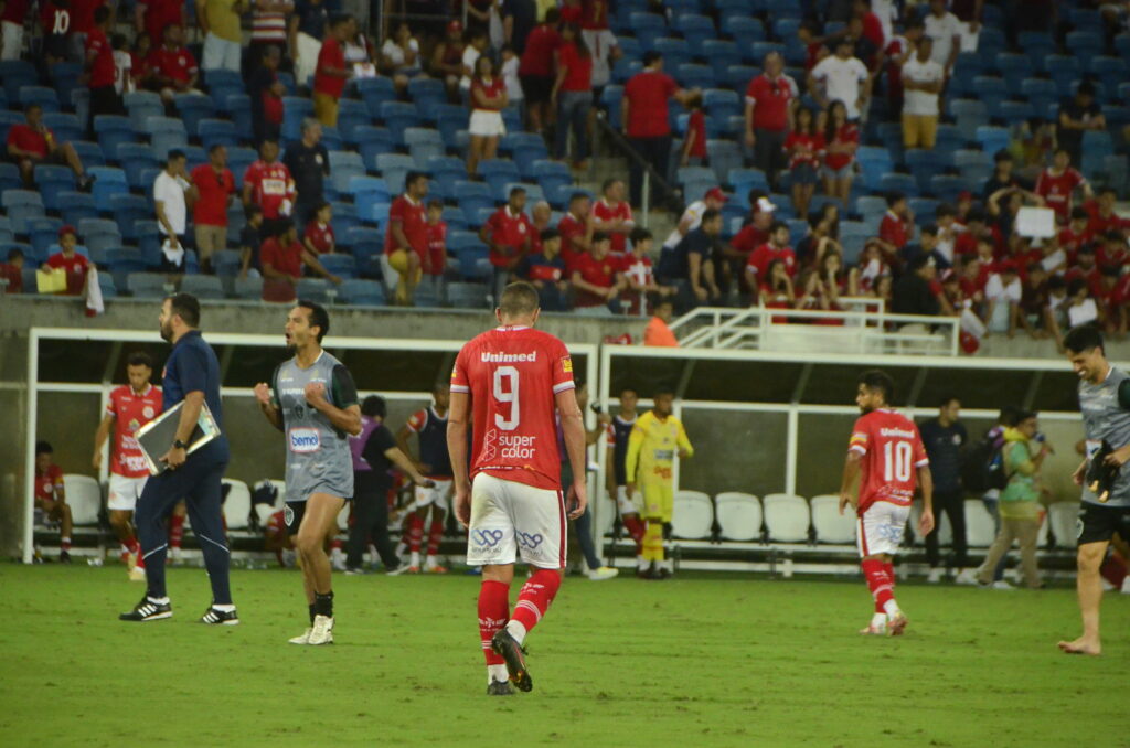 América perde Manaus e frustra torcida na Arena das Dunas
