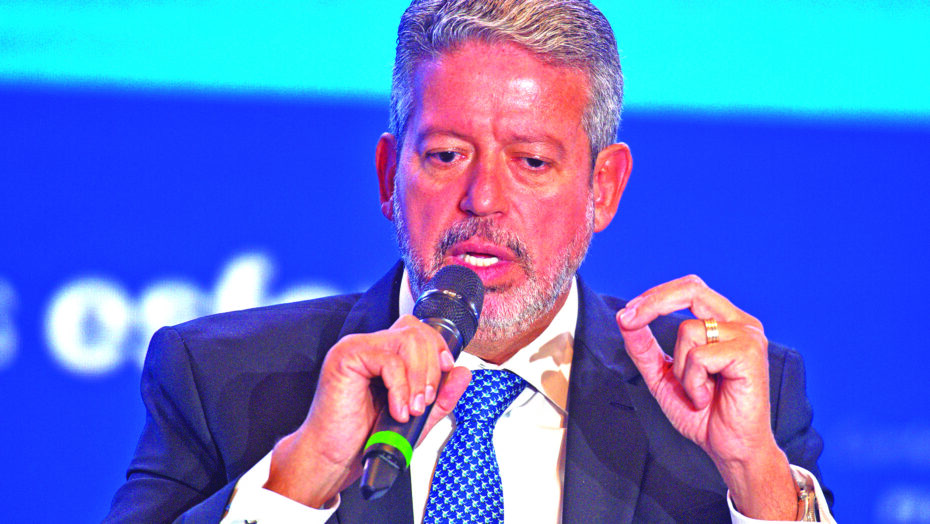 Arthur Lira (PP-AL), presidente da Câmara relatou ter conversado com figuras políticas a respeito da Reforma Tributária - Foto: Marcelo Camargo/Agência Brasil