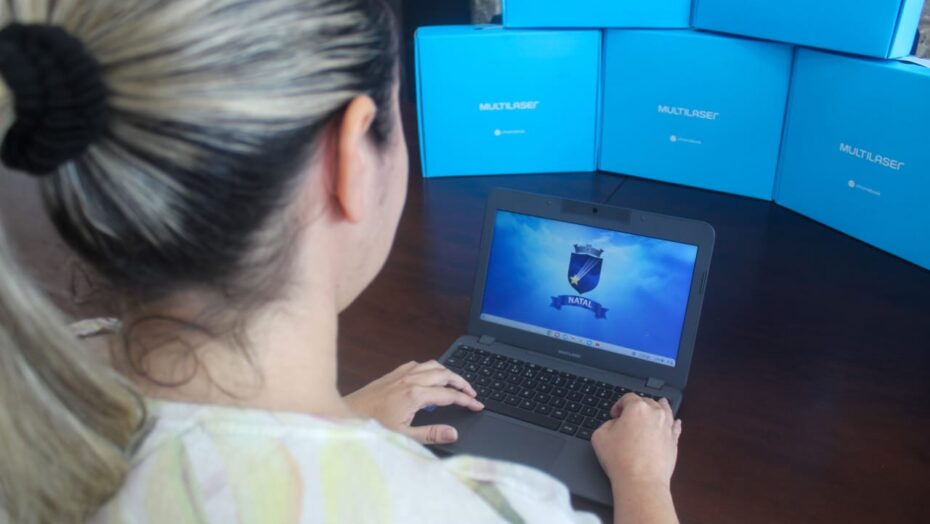 Chromebooks fazem parte do projeto de se utilizar ferramentas digitais em sala de aula. Foto: Manoel Barbosa/SME
