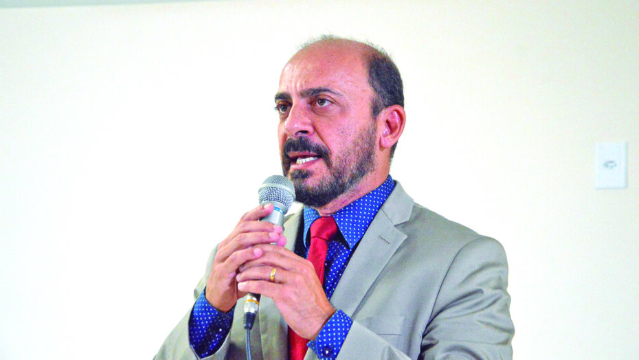 Procurador-geral do Estado, o ex-vice-goveRio Grande do Norteador Antenor Roberto (PCdoB) é um dos procuradores em ação; nomeação recente causou polêmica