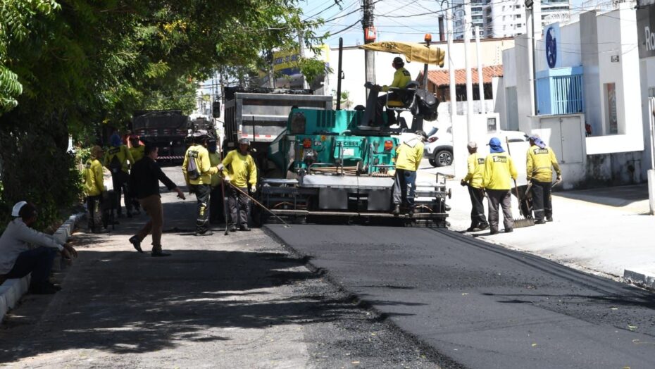Obra de requalificação viária - Foto: Alex Regis/SECOM