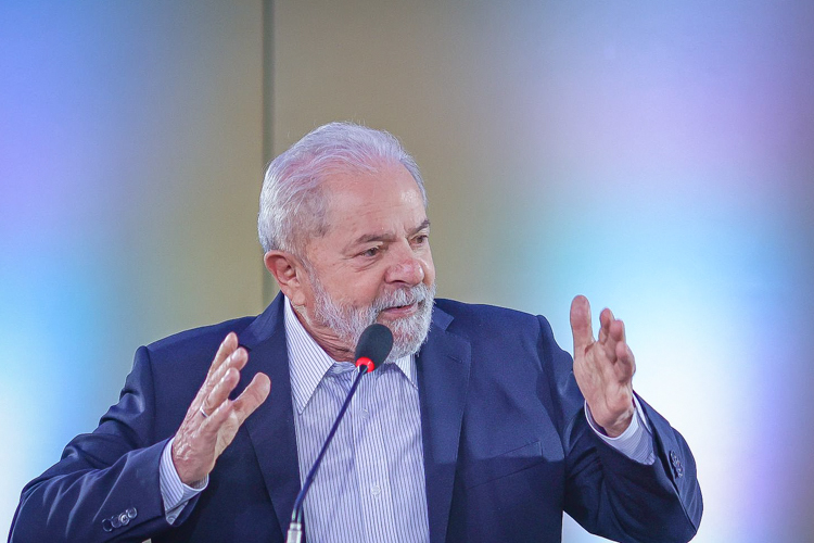 Lula diz que apesar do Brasil não ter tecnologia para alguns produtos, o país vai aprender. Foto: José Aldenir/Agora RN.