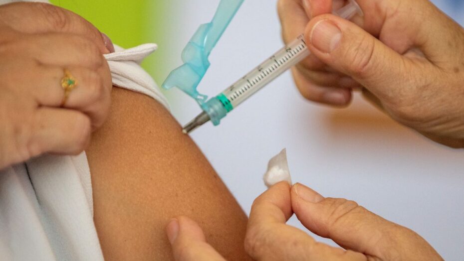 natalMossoró: Público em geral tem até a quinta-feira 31 para se vacinar contra InfluenzaBrasil Brasília (DF) 28/02/2023 Vacinação contra COVID 19