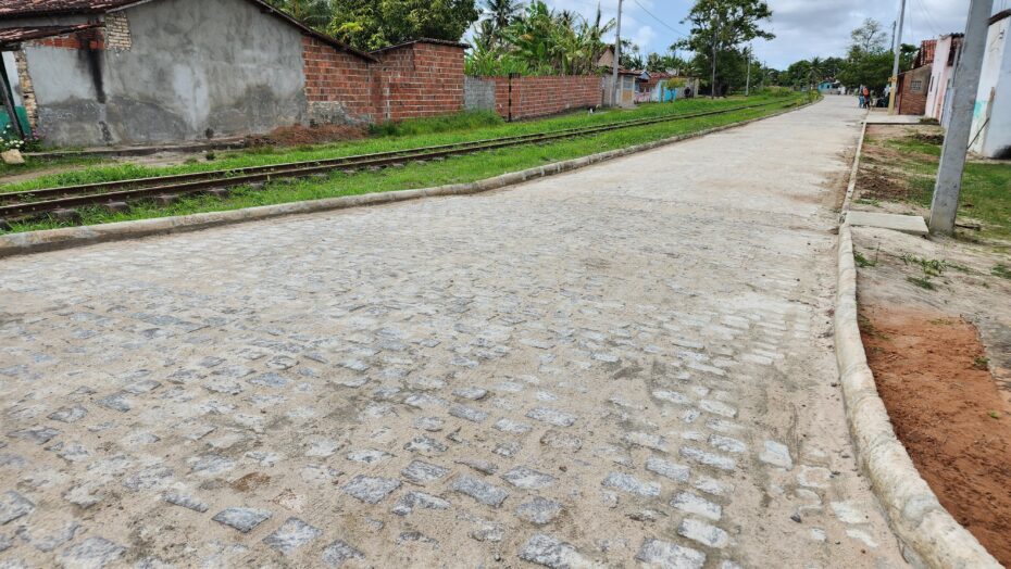 Prefeitura realizou a entrega das ruas da linha do trem I e II e na rua da Igreja; comunidade sofria com alagamentos. Foto: Divulgação
