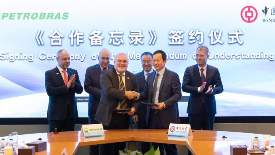 RNJean Paul Prates durante visita à China; reaproximação clara do país asiático e diversos acordos econômicos assinados em meio a viagem - Foto: Divulgação