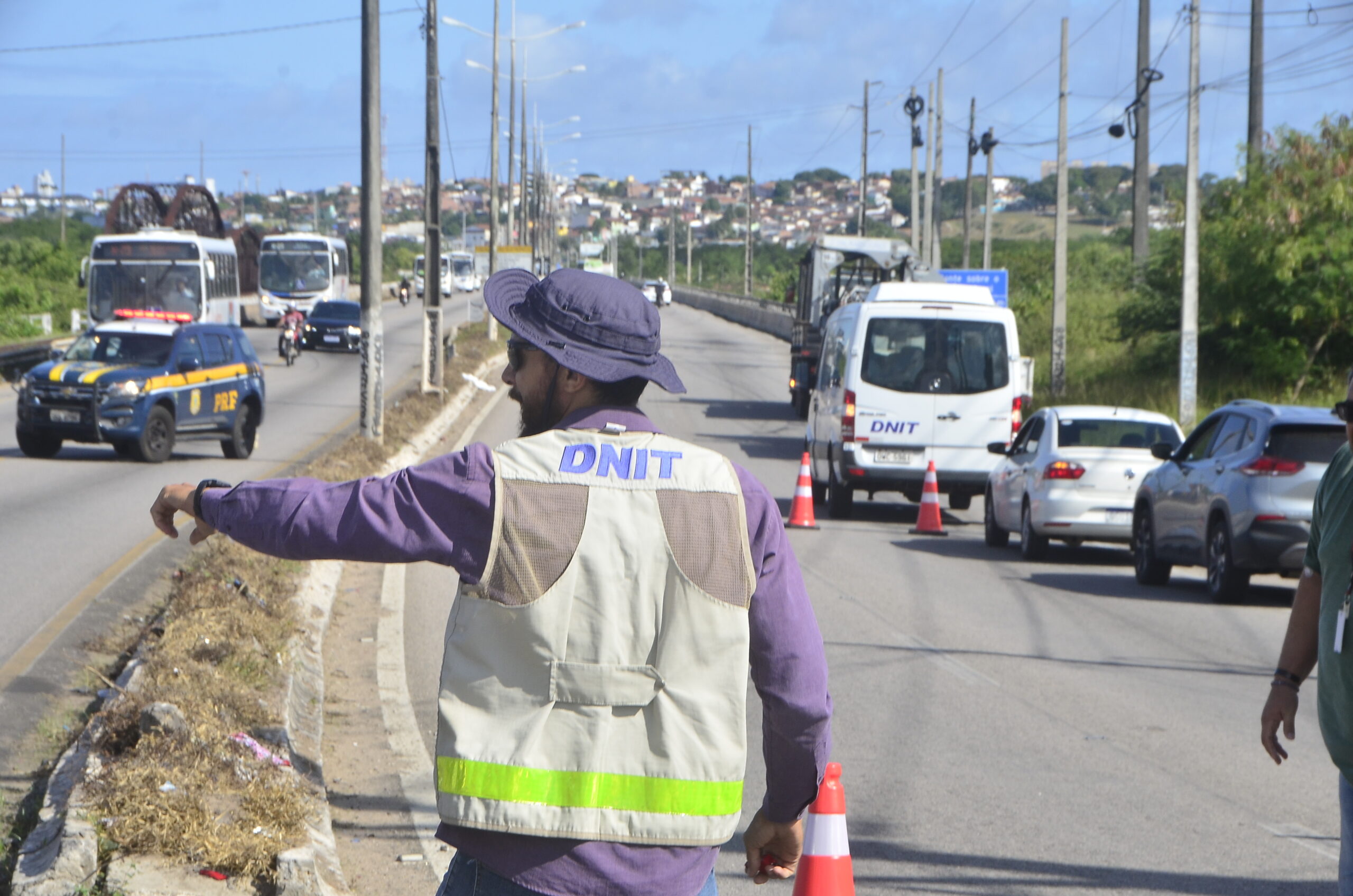 Prefeitura do Natal vai &agrave; Justi&ccedil;a contra DNIT pela libera&ccedil;&atilde;o do tr&aacute;fego na  Ponte de Igap&oacute; nos dois sentidos