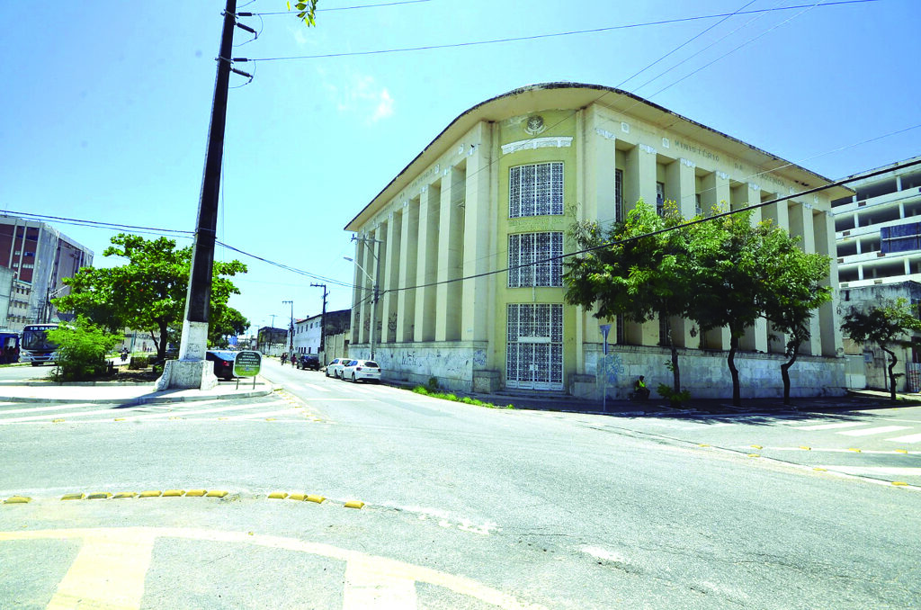 Prefeitura pretende mudar de sede para prédio localizado entre Ribeira e Rocas.Foto: José Aldenir /Agora RN