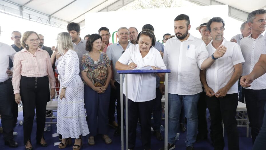 Aterro sanitário será erguido para beneficiar toda região. Ato foi assinado pela goveRio Grande do Norteadora Fátima Bezrra