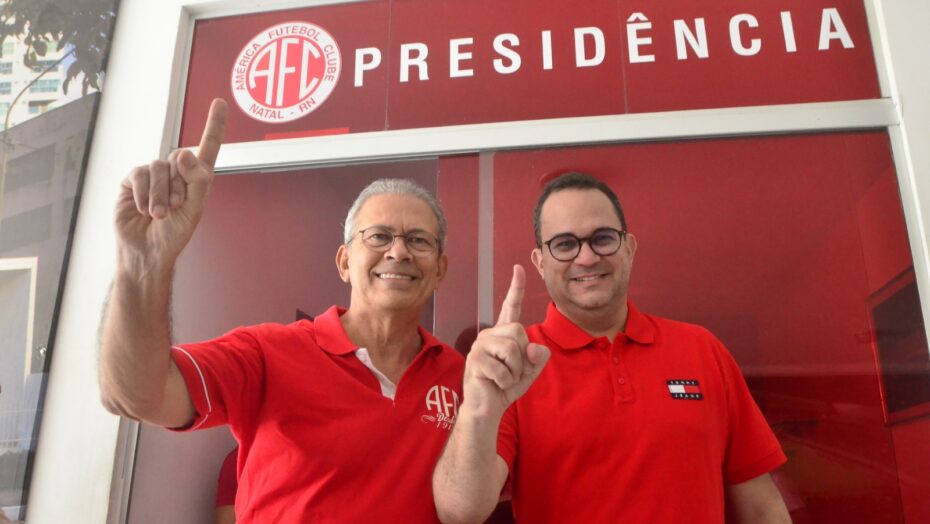 Hermano Morais na sede do América junto com o novo vice Francisco Sobinho / Foto: José Aldenir